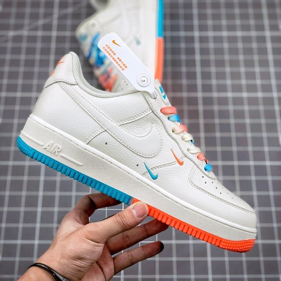 Nike Air Force1\' 07 string with red and blue gradient main image 7